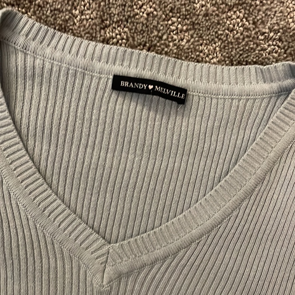 Cropped Ribbed Top - Picture 2 of 4